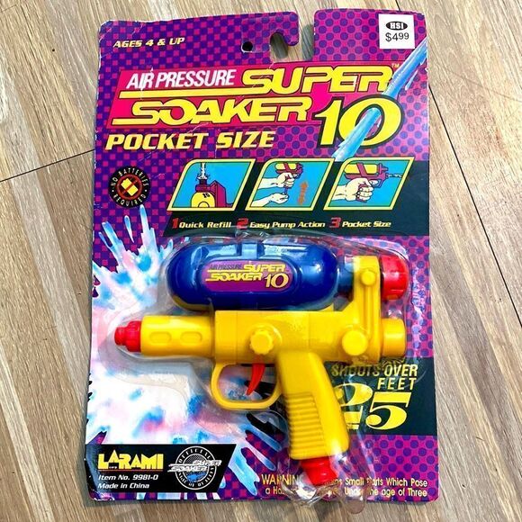 Water Gun summer toy Vintage New In Package Super Soaker 10 Pocket Size Green